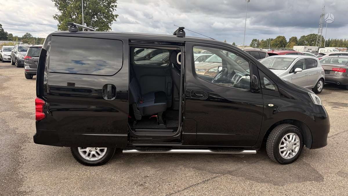Nissan NV200 2015 — photo 16