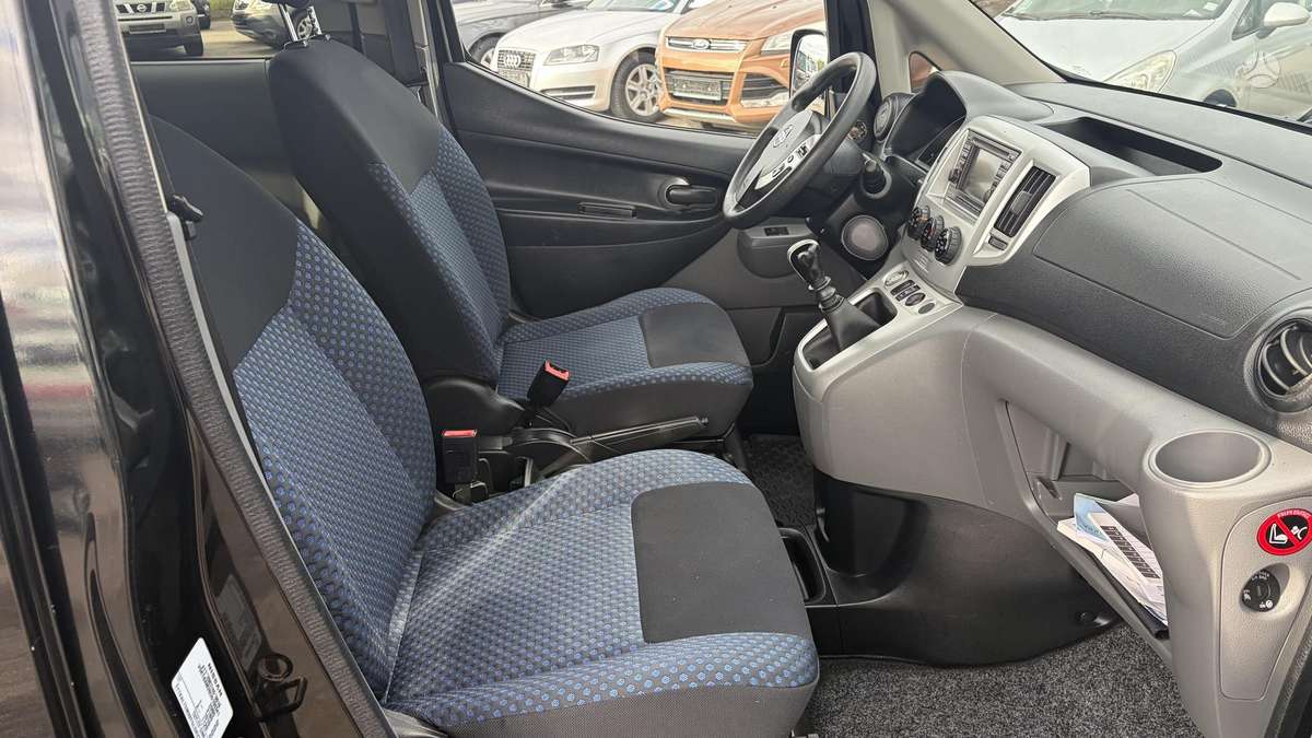 Nissan NV200 2015 — photo 19