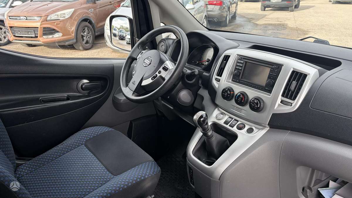 Nissan NV200 2015 — photo 20