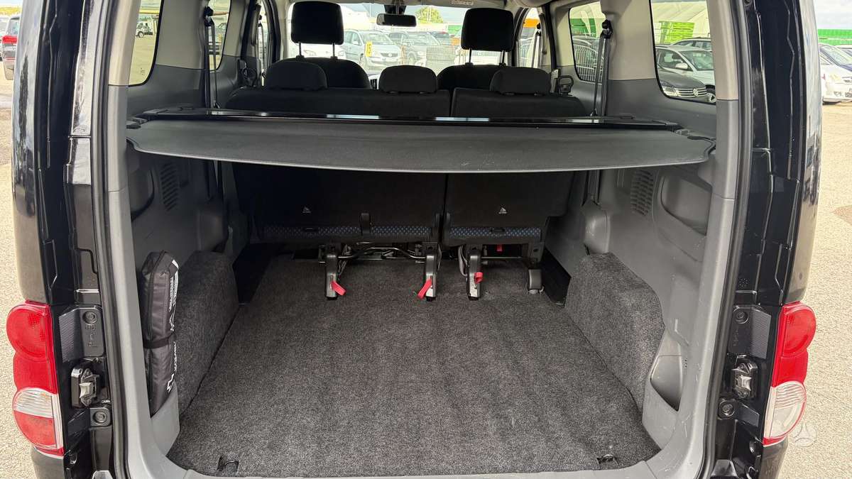 Nissan NV200 2015 — photo 21