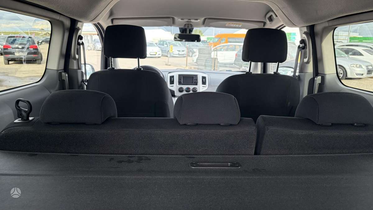 Nissan NV200 2015 — photo 23