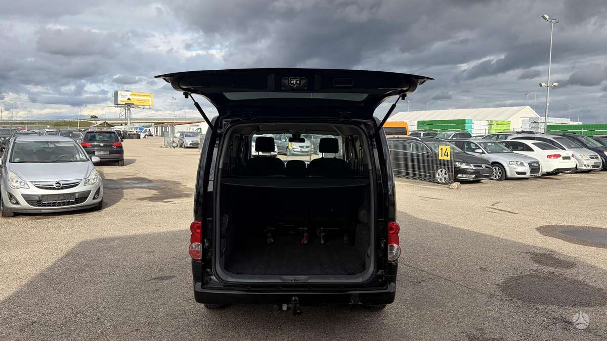 Nissan NV200 2015 — photo 25