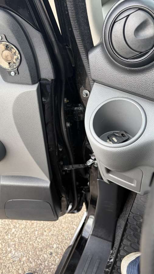 Nissan NV200 2015 — photo 28