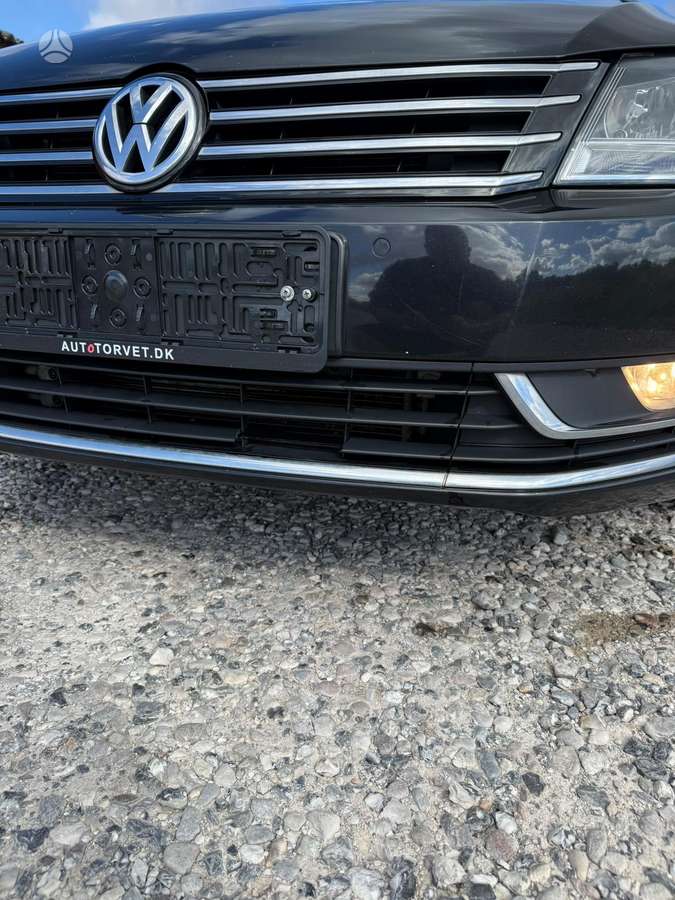 Volkswagen Passat 2011 — photo 15