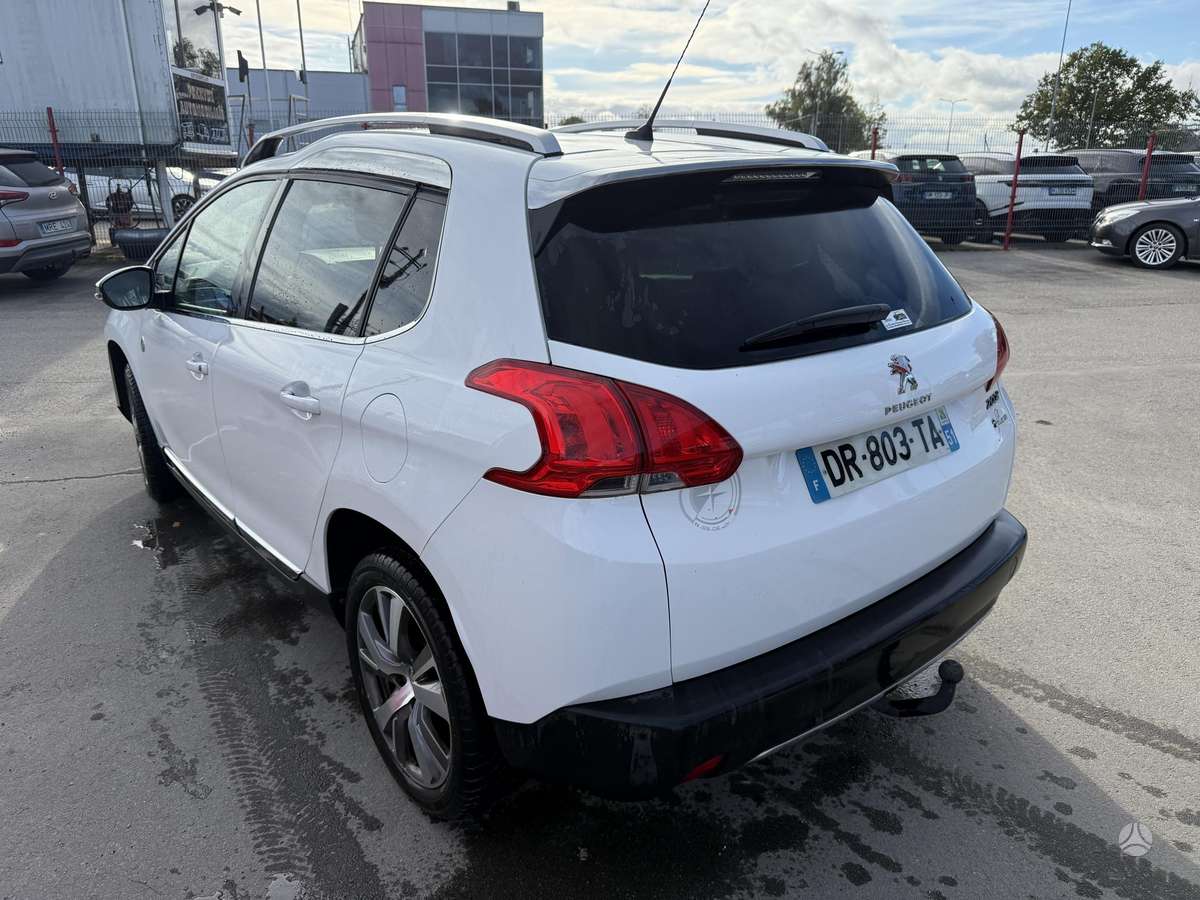 Peugeot 2008 2015 — photo 7