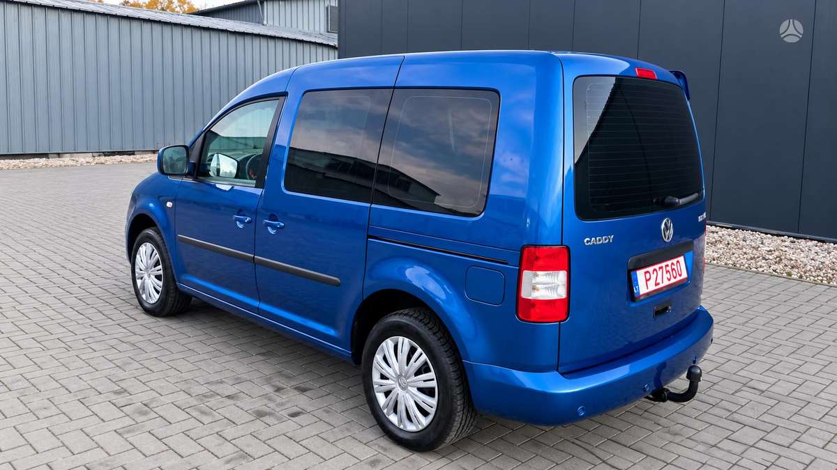 Volkswagen Caddy 2010 — вигляд ззаду