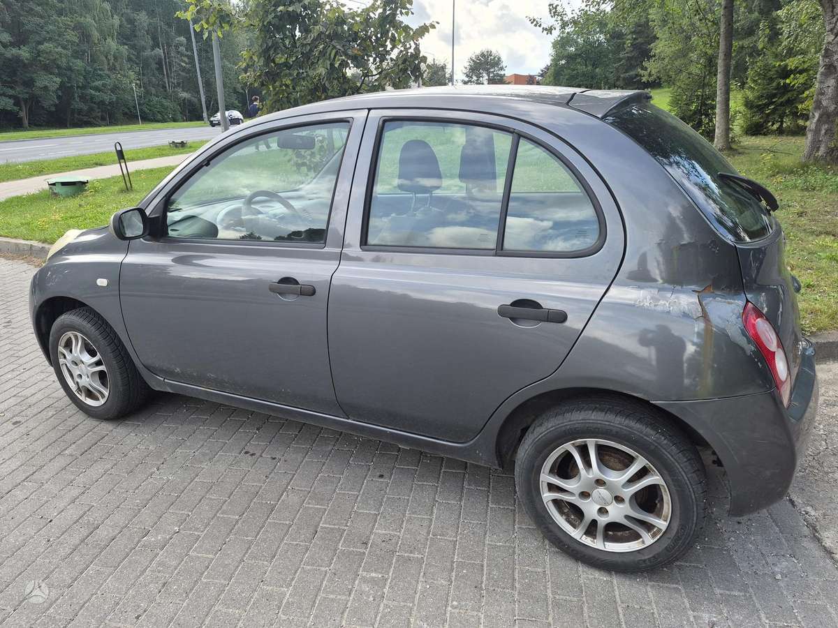 Nissan Micra 2014 — салон