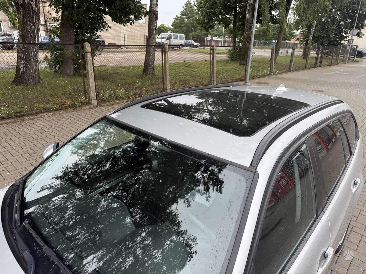 BMW 320 2010 — photo 11