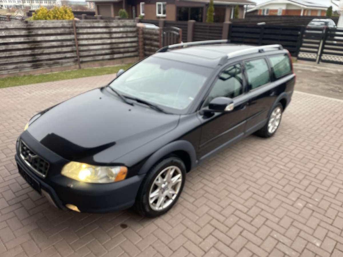 Volvo XC70 2007 — rear view