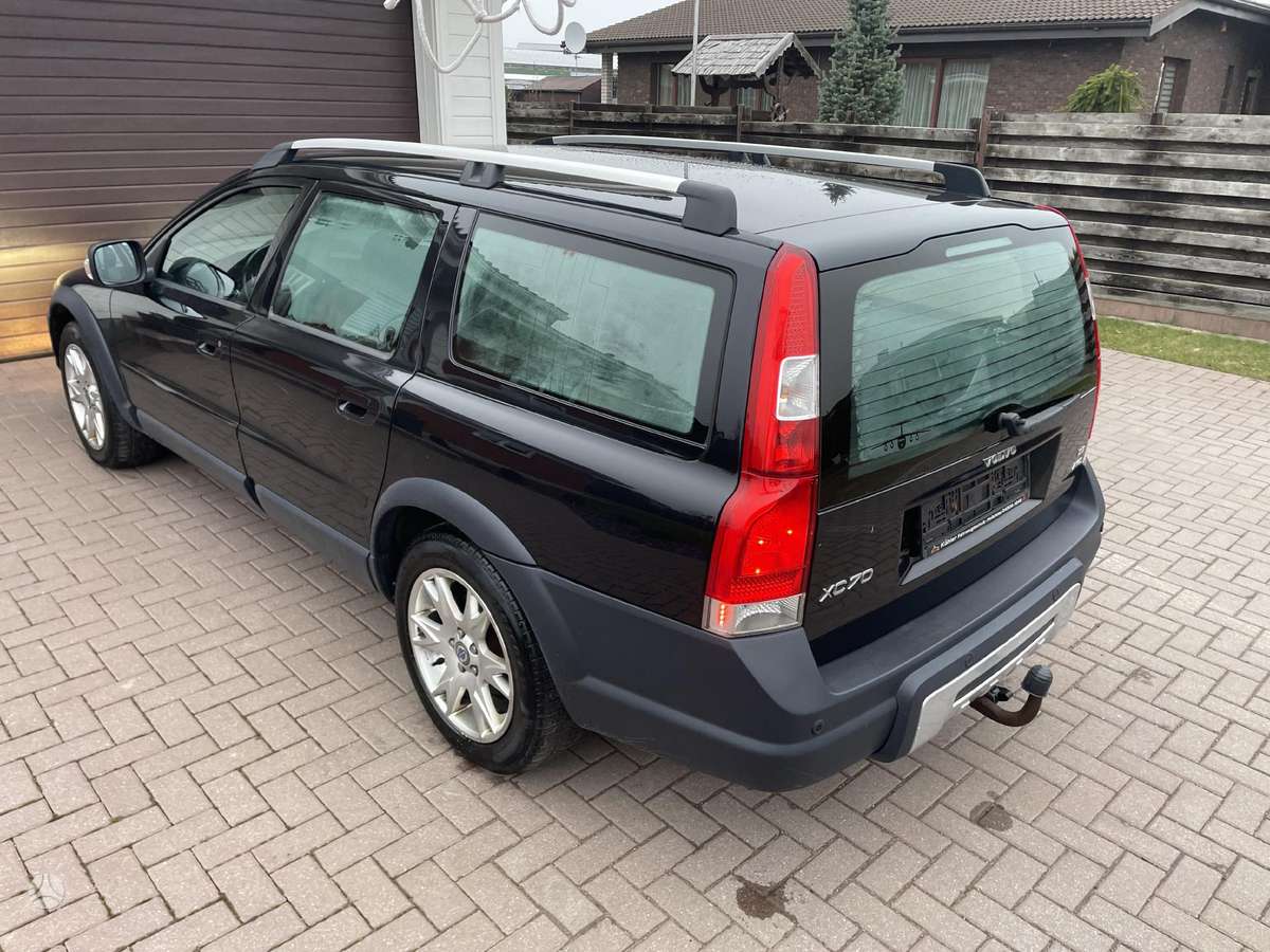 Volvo XC70 2007 — interior