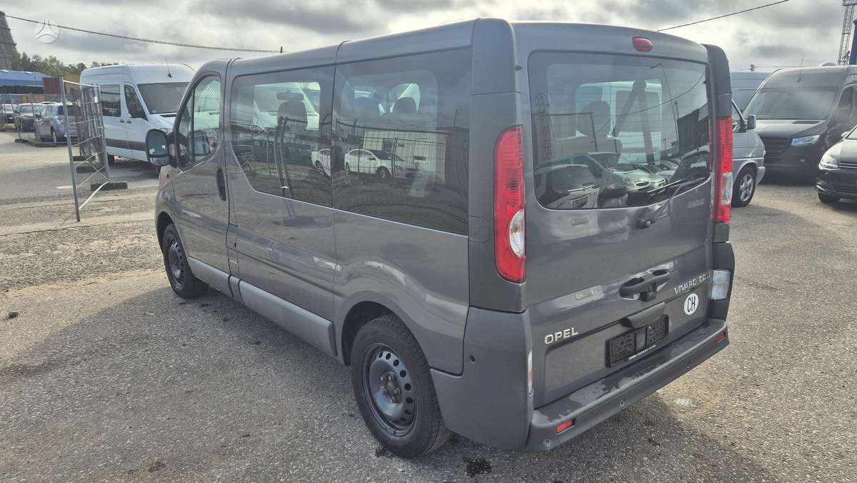Opel Vivaro 2012 — двигун 1995 cm³, 114 HP (84kW)