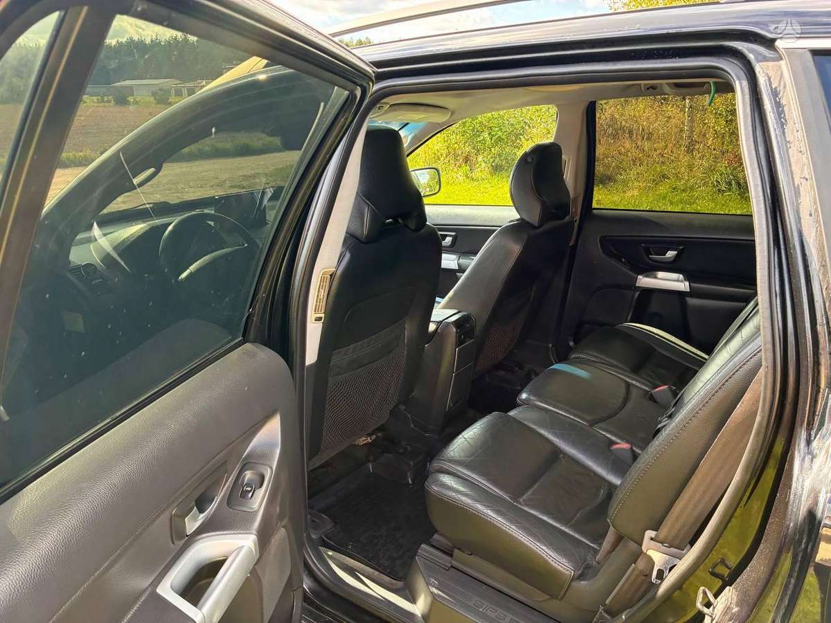Volvo XC90 2004 — photo 8