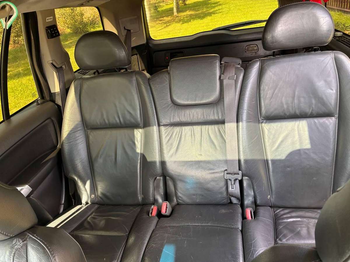 Volvo XC90 2004 — photo 9