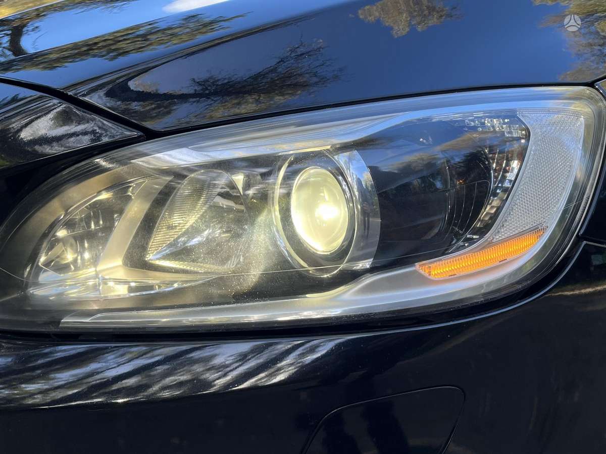 Volvo V60 2014 — photo 10
