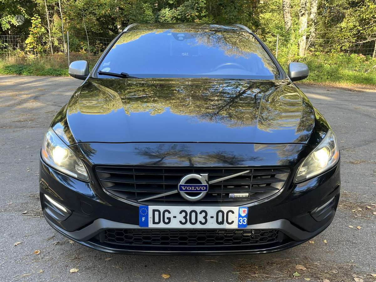Volvo V60 2014 — rear view