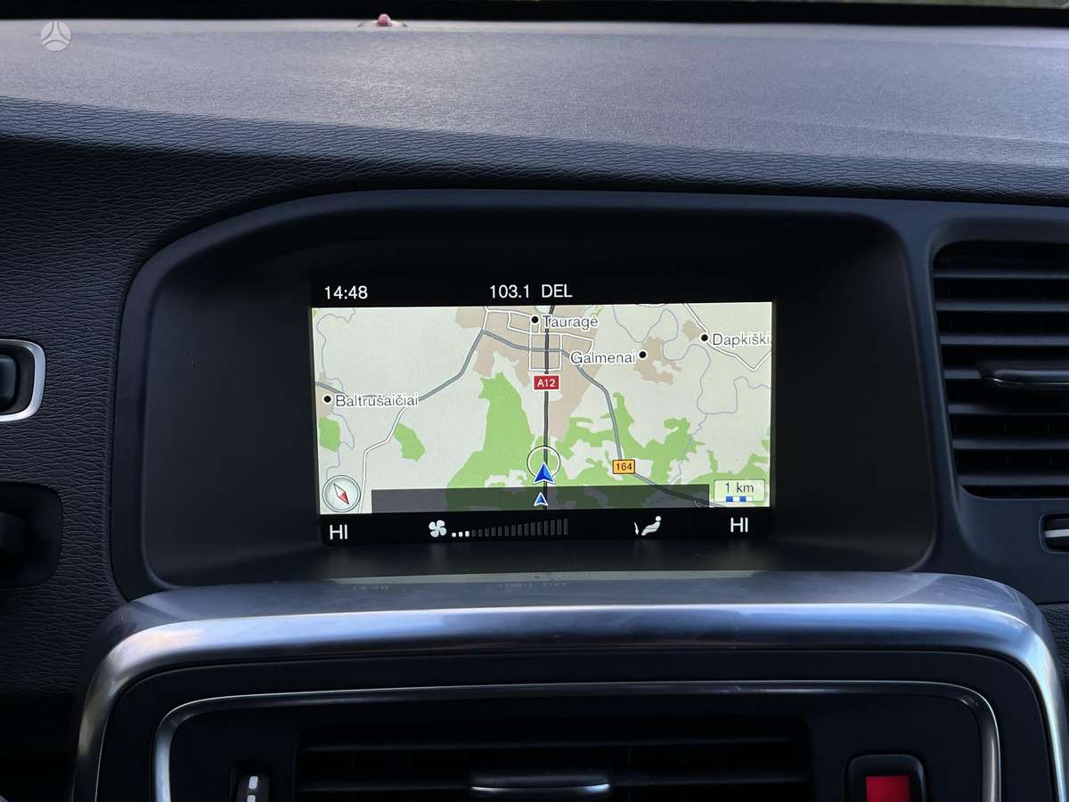 Volvo V60 2014 — photo 25