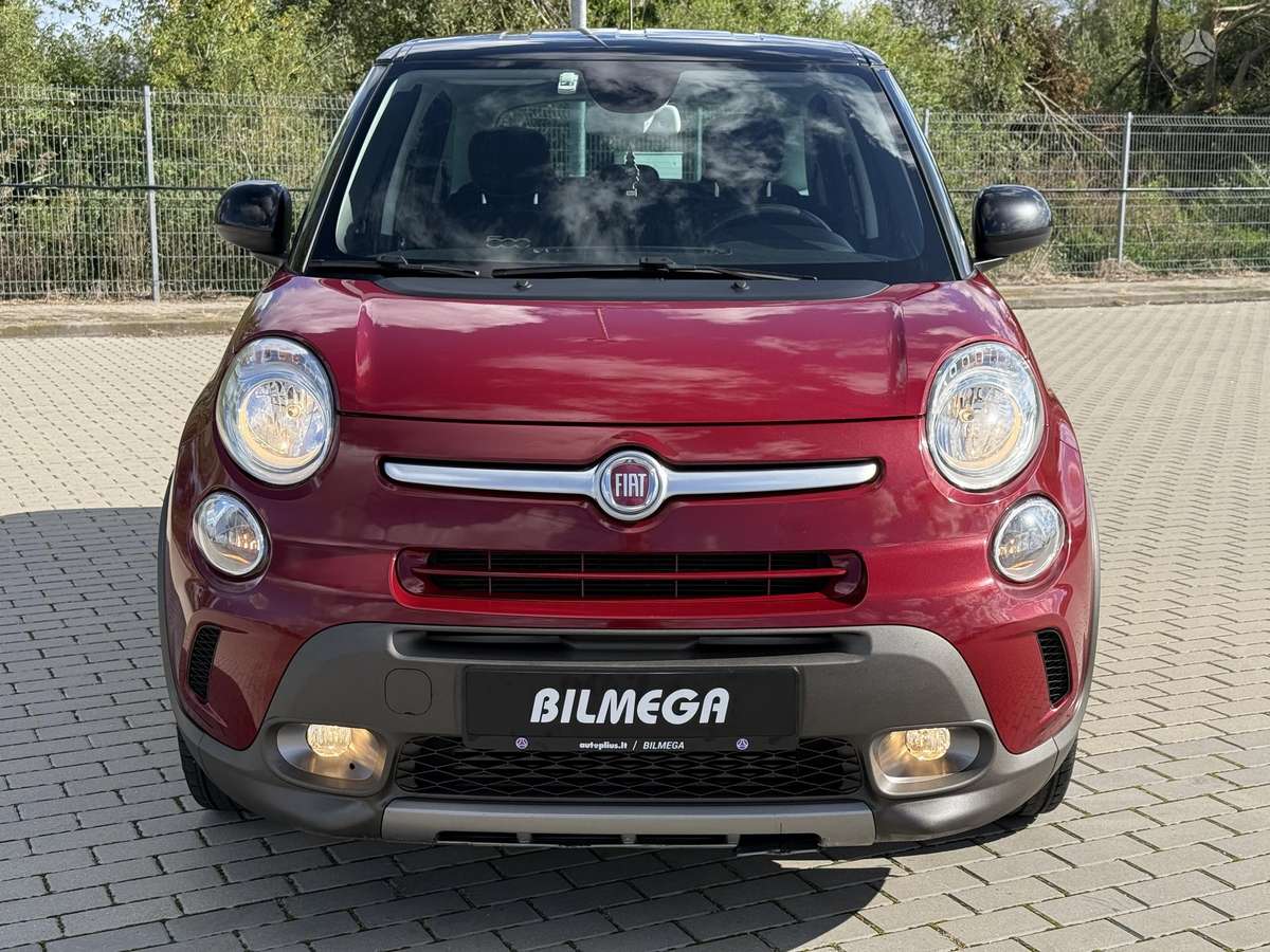Fiat 500L 2015 — rear view