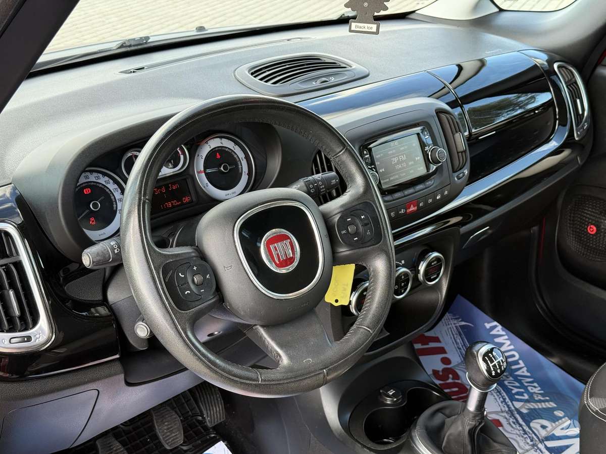Fiat 500L 2015 — photo 20