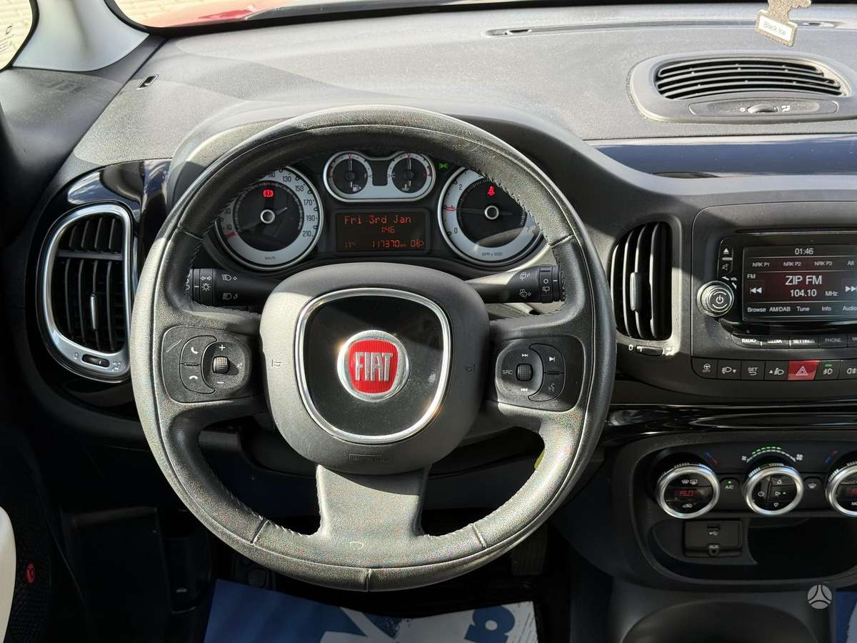 Fiat 500L 2015 — photo 25
