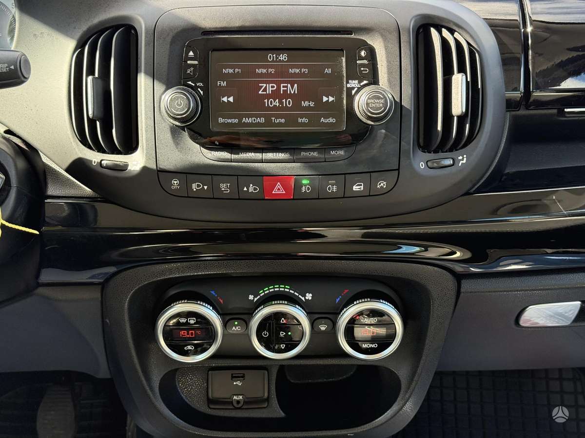 Fiat 500L 2015 — photo 26