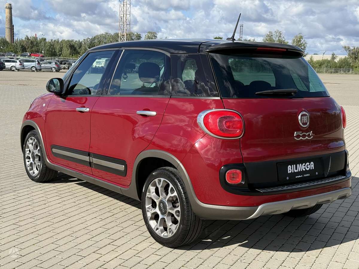Fiat 500L 2015 — interior