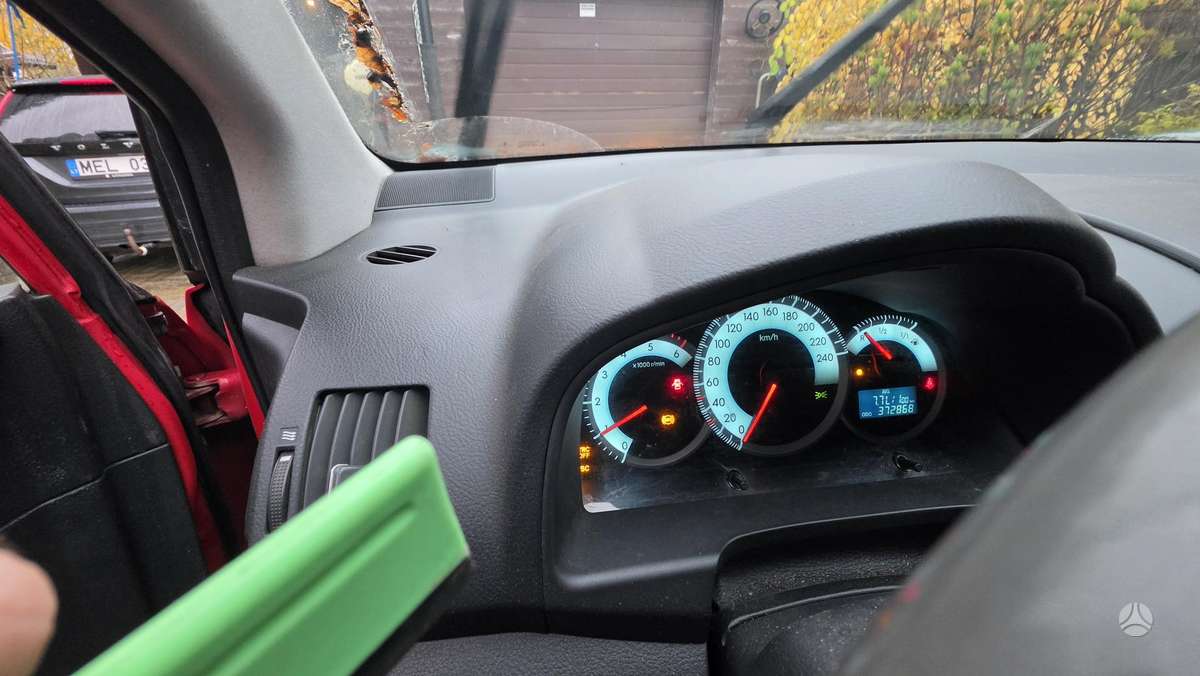 Toyota Corolla 2006 — photo 8