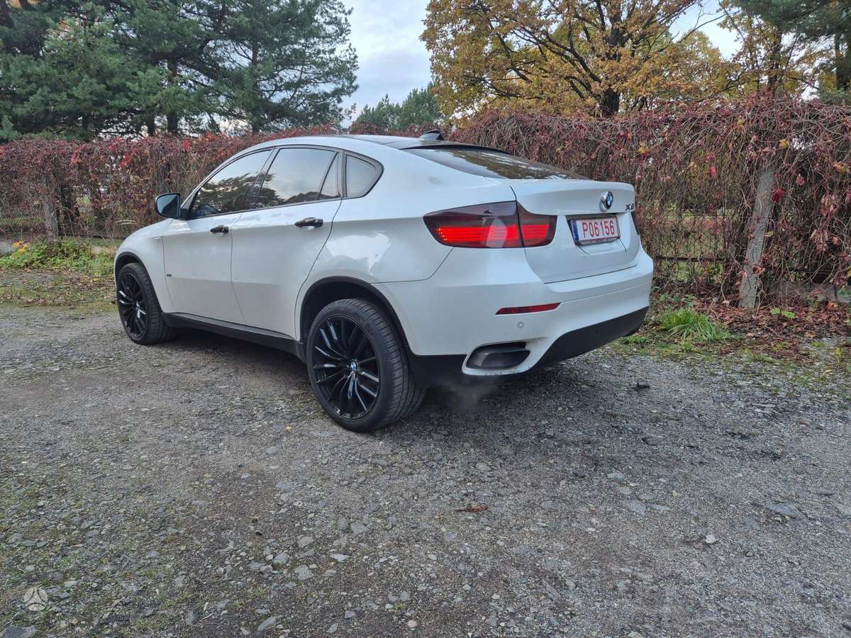 BMW X6 2010 — photo 11