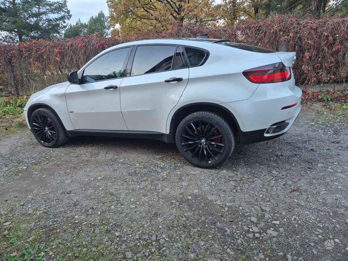 BMW X6 2010 — photo 13