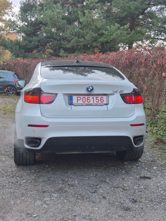 BMW X6 2010 — photo 16