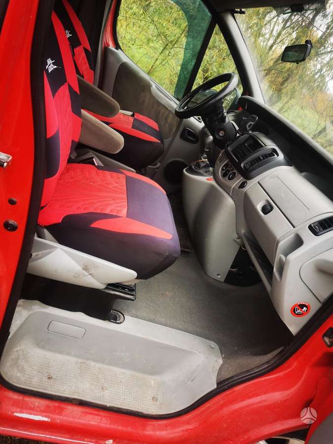 Renault Trafic 2007 — photo 11