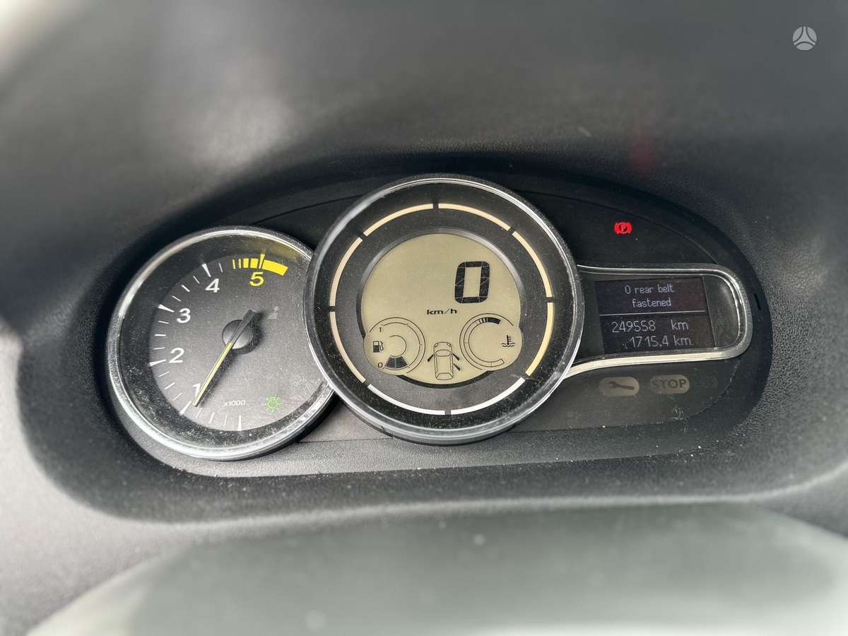 Renault Megane 2012 — photo 16