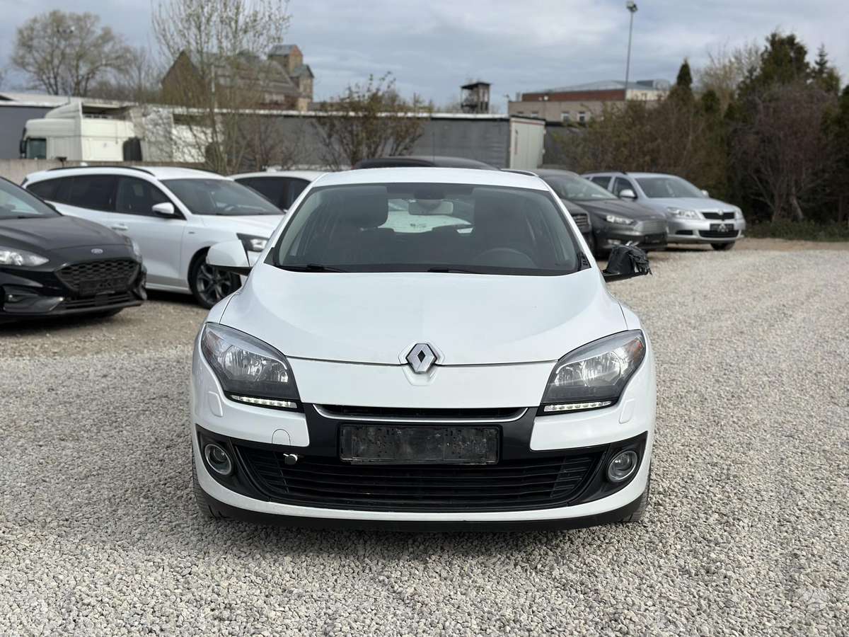 Renault Megane 2012 — rear view