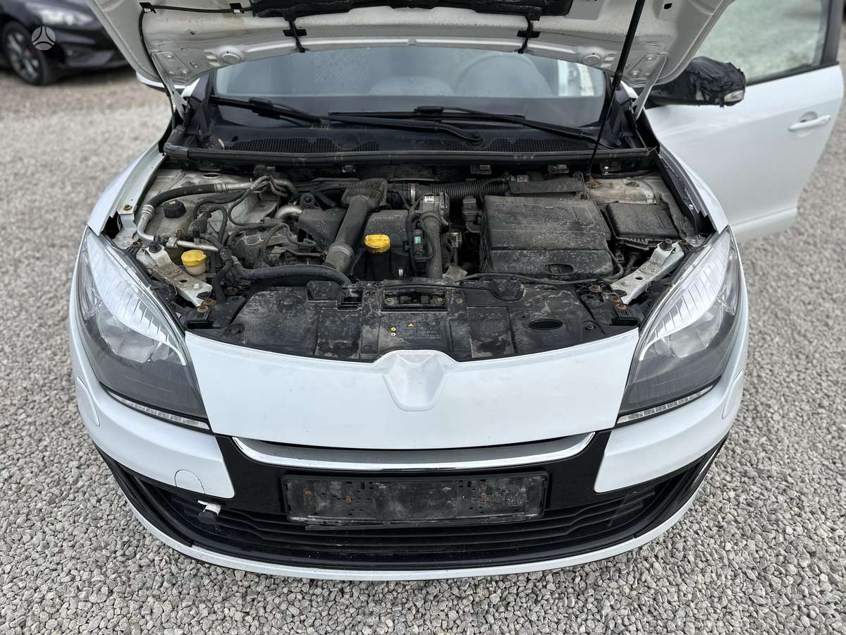 Renault Megane 2012 — photo 21