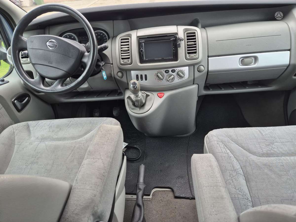 Opel Vivaro 2010 — photo 18