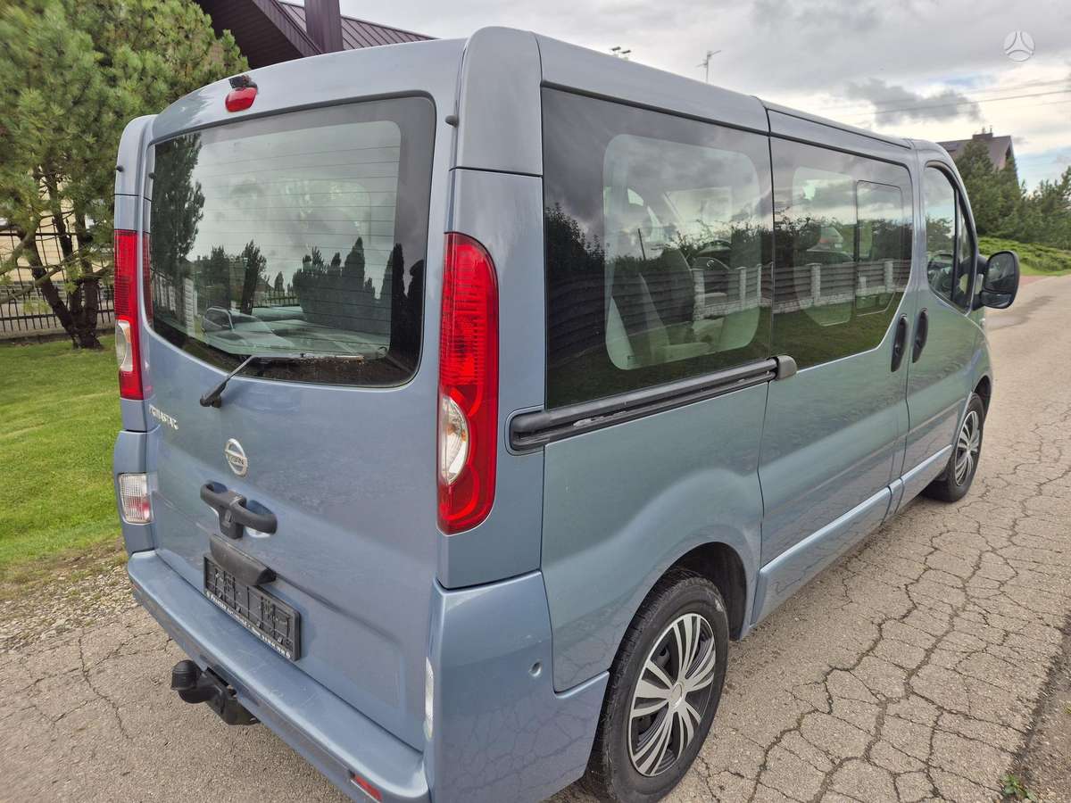 Opel Vivaro 2010 — photo 5