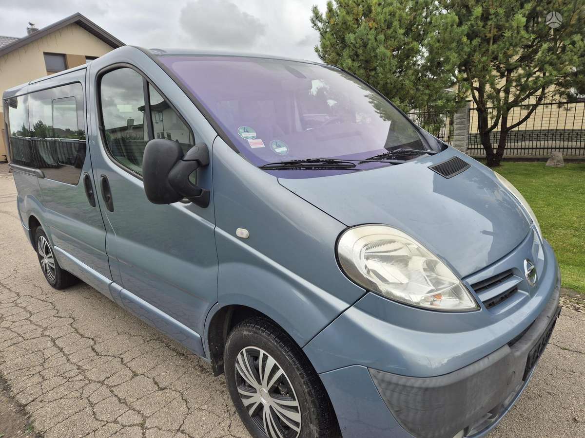 Opel Vivaro 2010 — photo 7