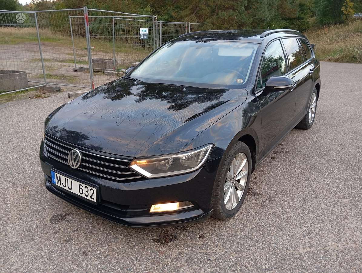 Volkswagen Passat 2015 — вигляд ззаду