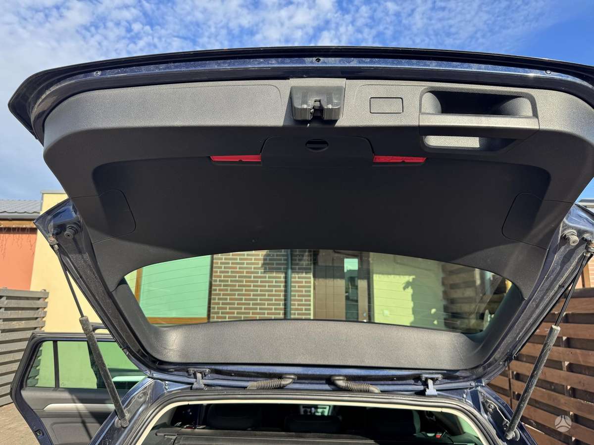 Volkswagen Passat 2015 — photo 20