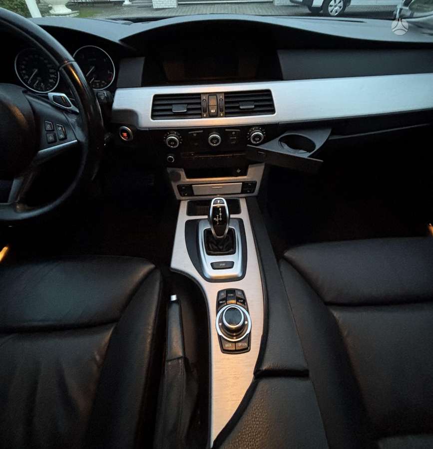 BMW 535 2009 — photo 21