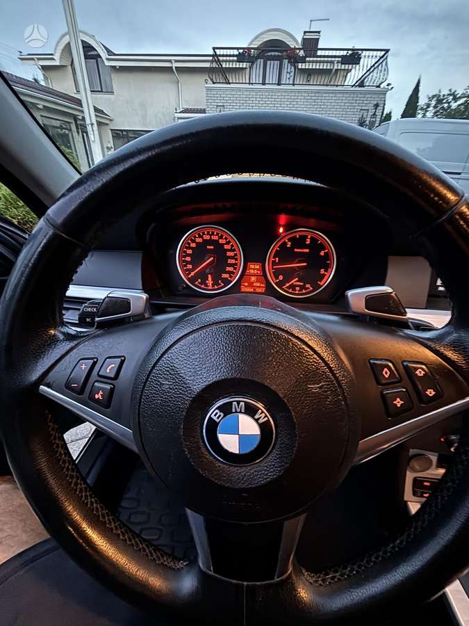 BMW 535 2009 — photo 25
