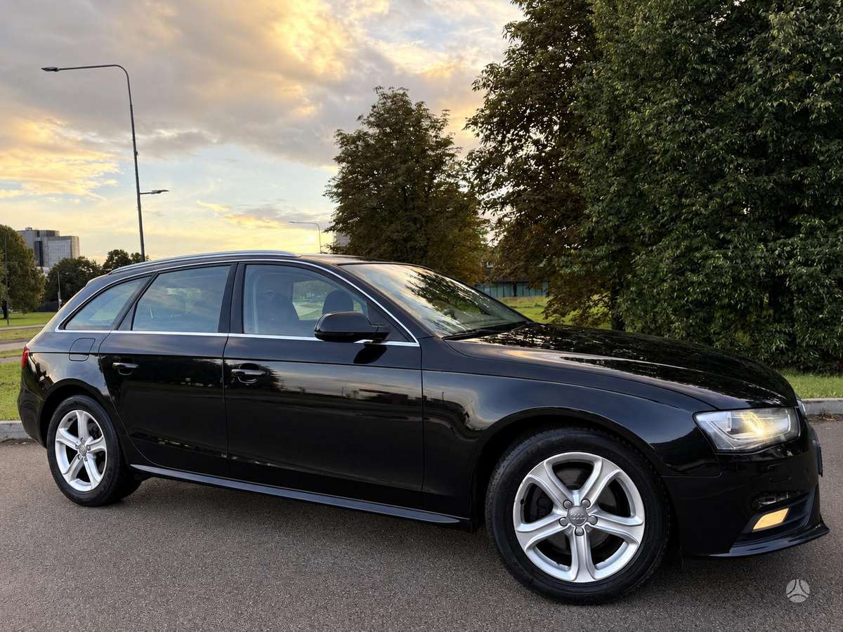 Audi A4 2013 — photo 23