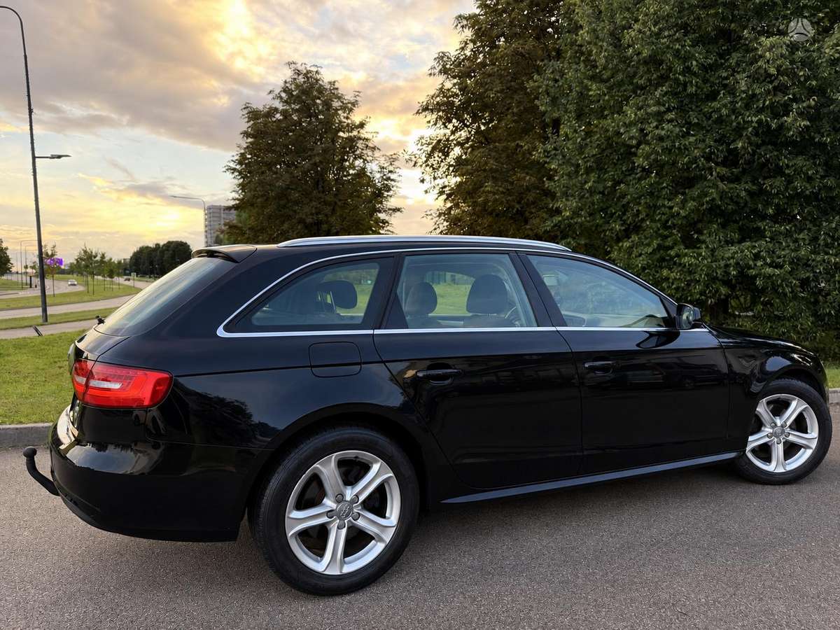 Audi A4 2013 — photo 25