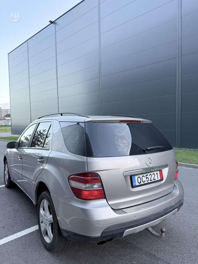 Mercedes-Benz ML320 2006 — photo 10