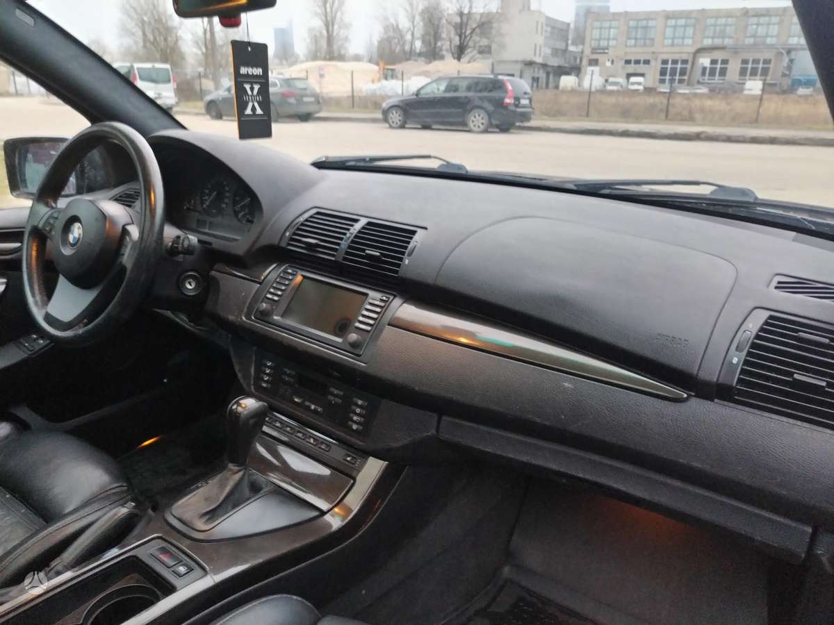 BMW X5 2004 — photo 10