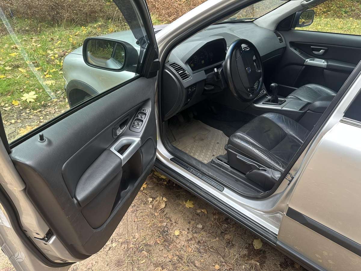 Volvo XC90 2005 — photo 10