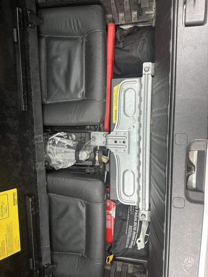 Volvo XC90 2005 — photo 16