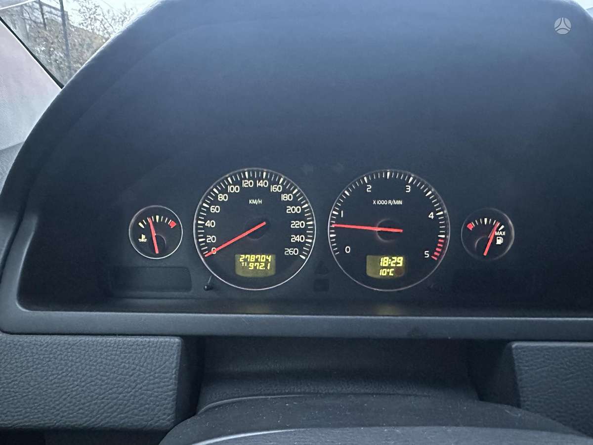 Volvo XC90 2005 — photo 18