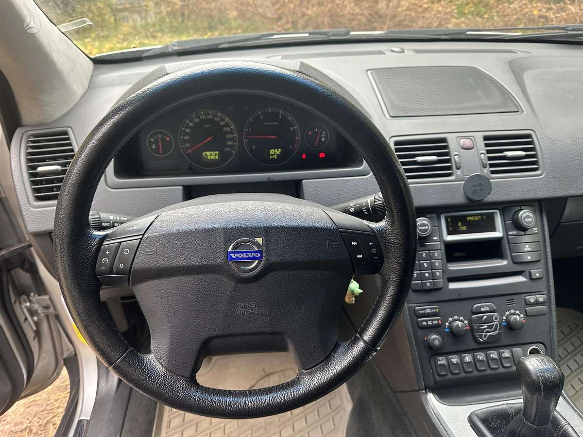 Volvo XC90 2005 — photo 8