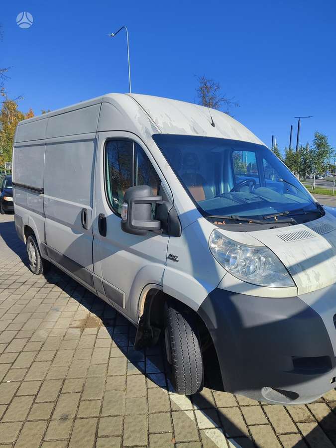 Fiat Ducato 2009 — rear view
