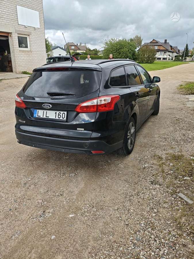 Ford Focus 2014 — салон